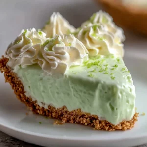 Shamrock Shake Pie – Easy No-Bake Mint Dessert